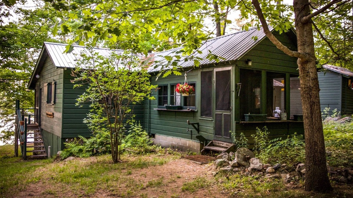 Paradox Cabin | (Juniper) Charming Seasonal Cabins Steps From The Beach