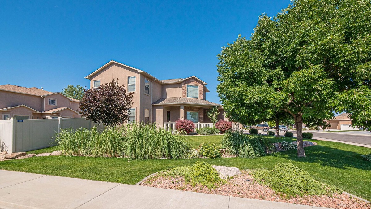 Fruita House | Juniper I: Luxe Comfort, Style & Elegance