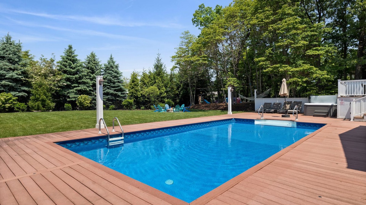 Grand Beach House | Juniper Presents: Amazing Vacay Home- Hot Tub, Firepit, Kids Area