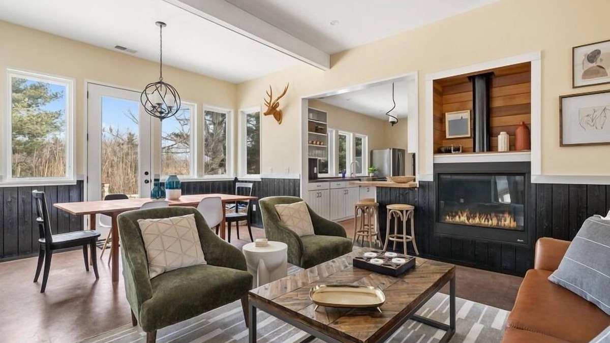 Harbert House | Juniper Presents: Cozy Bungalow w/EV Charger and Hot Tub, Near Beaches
