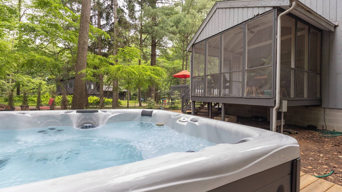 Shorewood-Tower Hills-Harbert House | Juniper Presents: La Maison du Lac: Hot Tub + Fire Pit Near Dunes