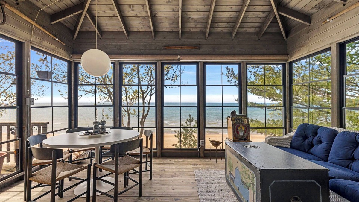 Bridgman House | Juniper Presents: Majestic Beachfront Beauty on the Sunset Coast