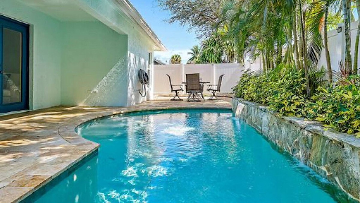 North Palm Beach Heights House | Jupiter Gem: 3-BR Home with Private Pool. Ideal for Year-Round Comfort !