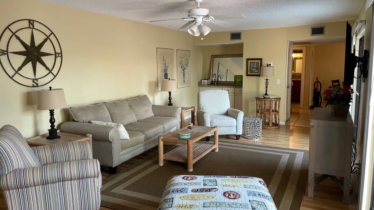 Jupiter One House | JUPITER ONE WALK TO BEACH/INTRACOASTAL AVAIL. FALL '25; SEASONAL '26 4 mos min
