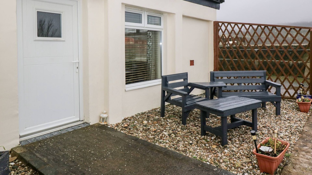 Tayinloan Cottage | JURA, pet friendly in Tayinloan, Kintyre, Argyll And The Isles