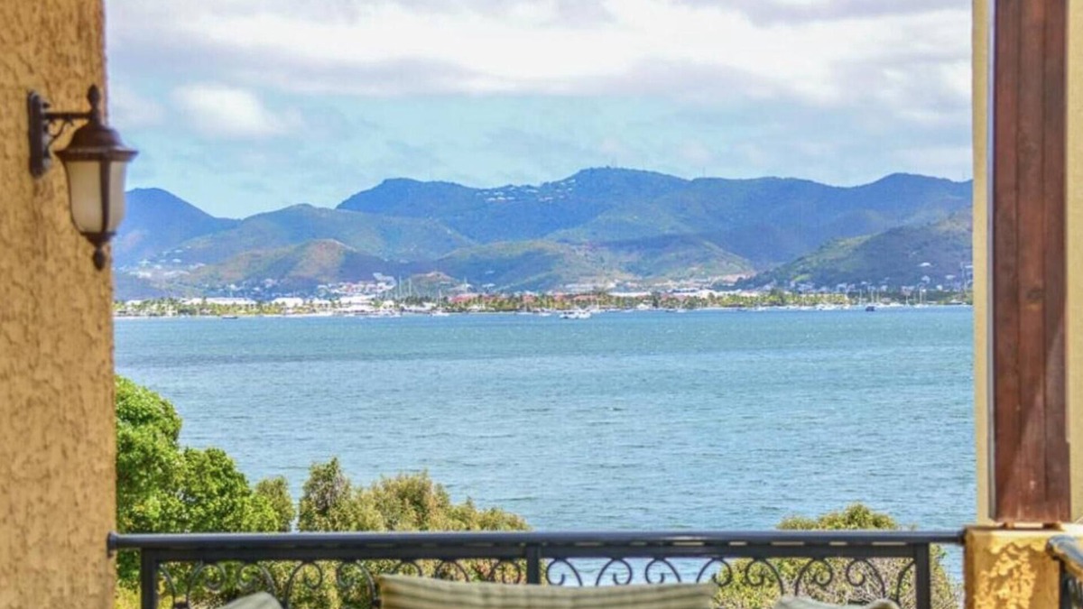 Philipsburg Condo | JUSMARNA PENTHOUSE Suite
