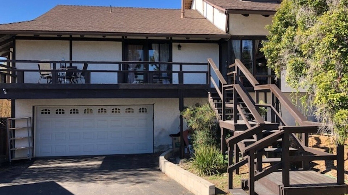 Mira Costa House | Just 3 miles to the beach!