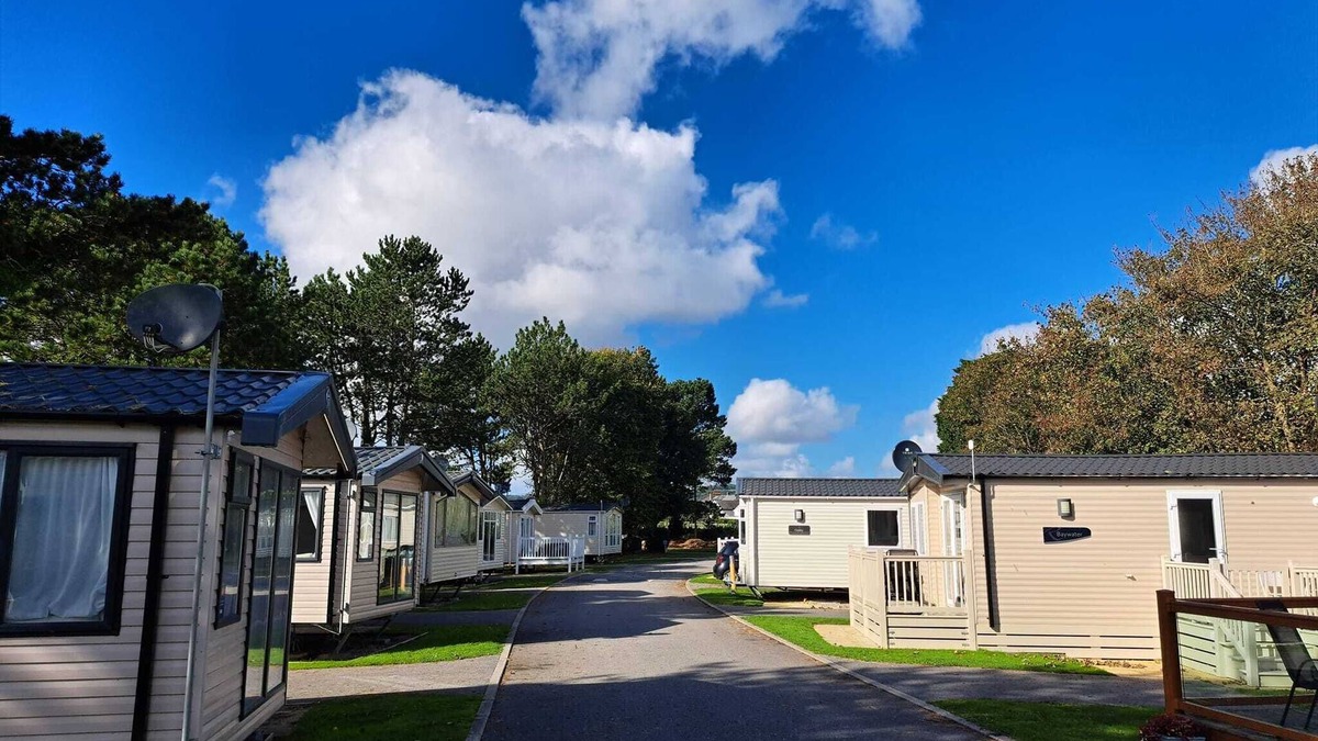 Par House | Just a stone's throw from Par Beach & its scenic coastal paths,