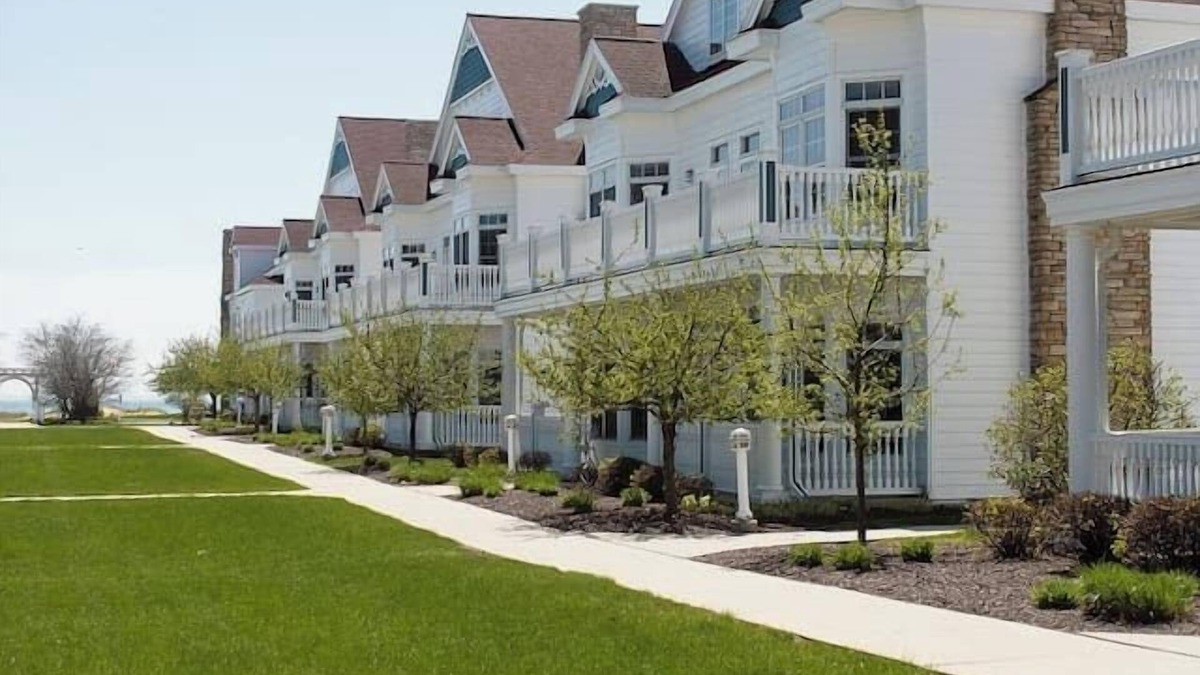 Sheboygan Condo | Just Beachy: 4 Bedroom, Sleeps 12!