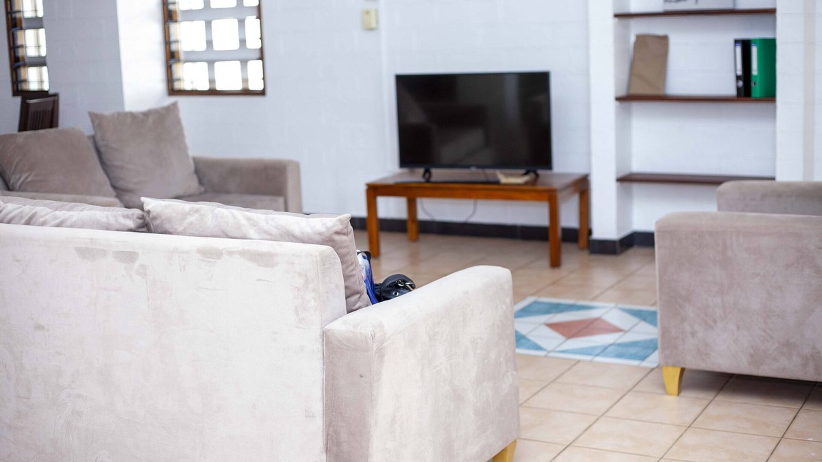 Mbezi Beach House | Just few minutes to the beautiful beaches of mbezi in dar es saalam.