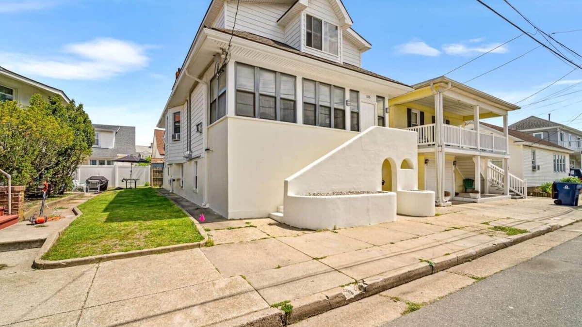 Ventnor City House | Just Listed - 3BR/3BA - 2.5 Blocks to Beach