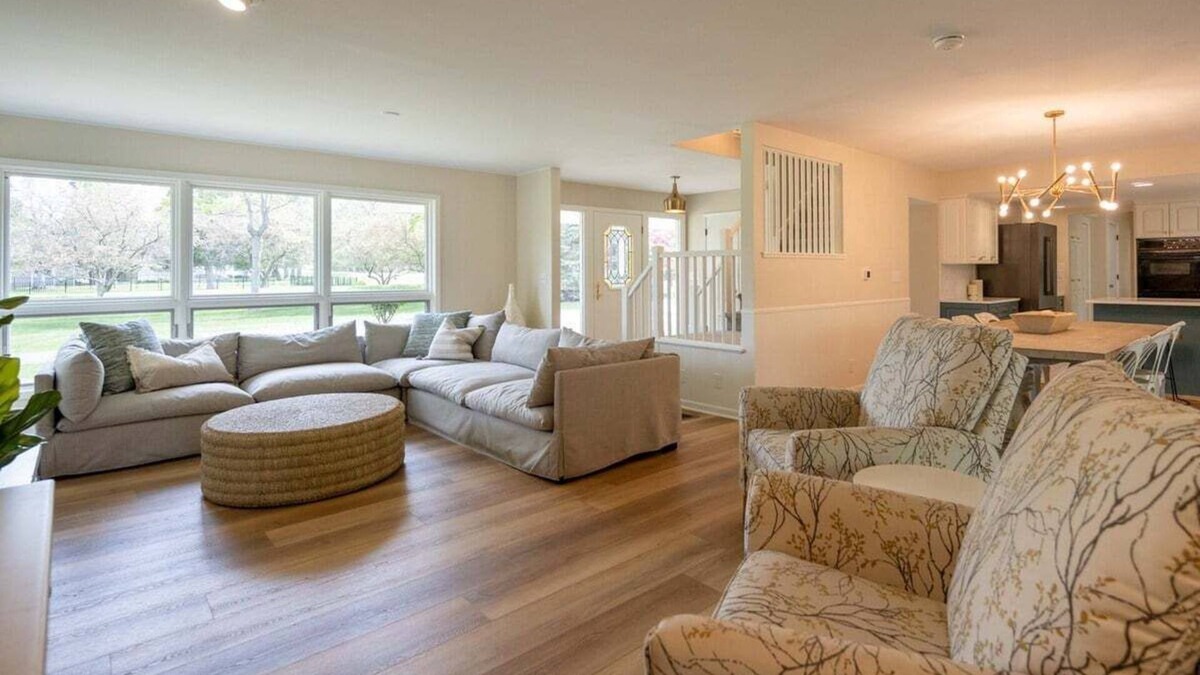 Saugatuck House | Just listed in Saugatuck near Oval beach