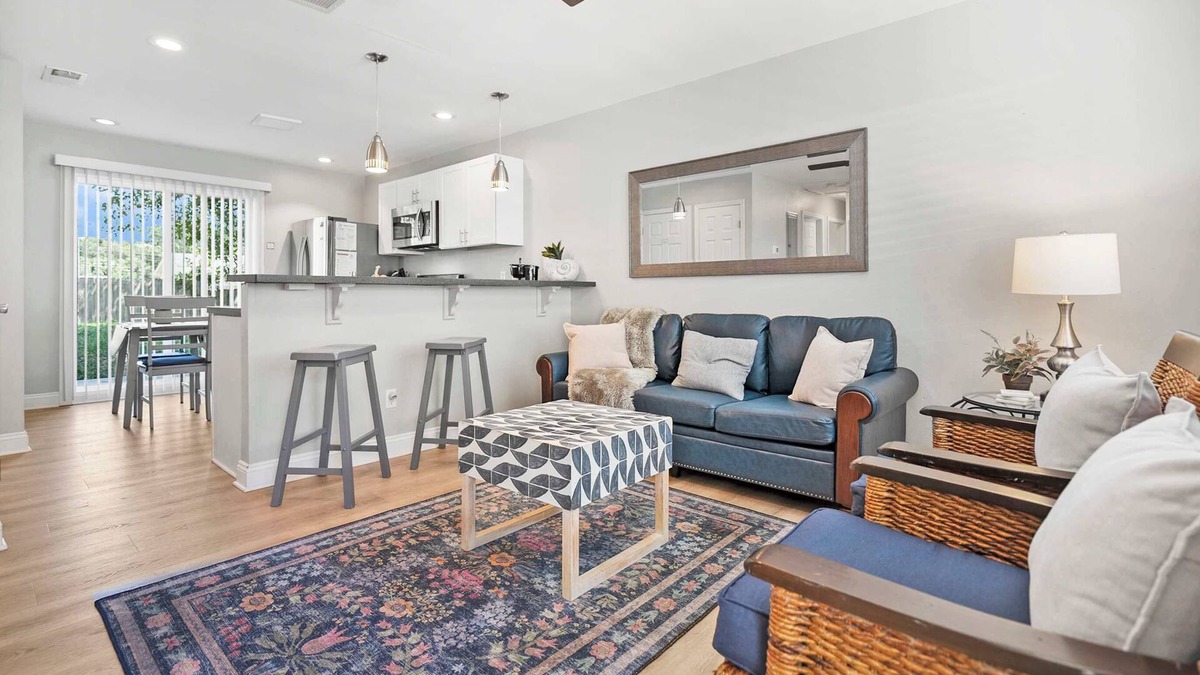St. Augustine Cottage | Just North of Downtown, Fenced Yard, BBQ, Patio