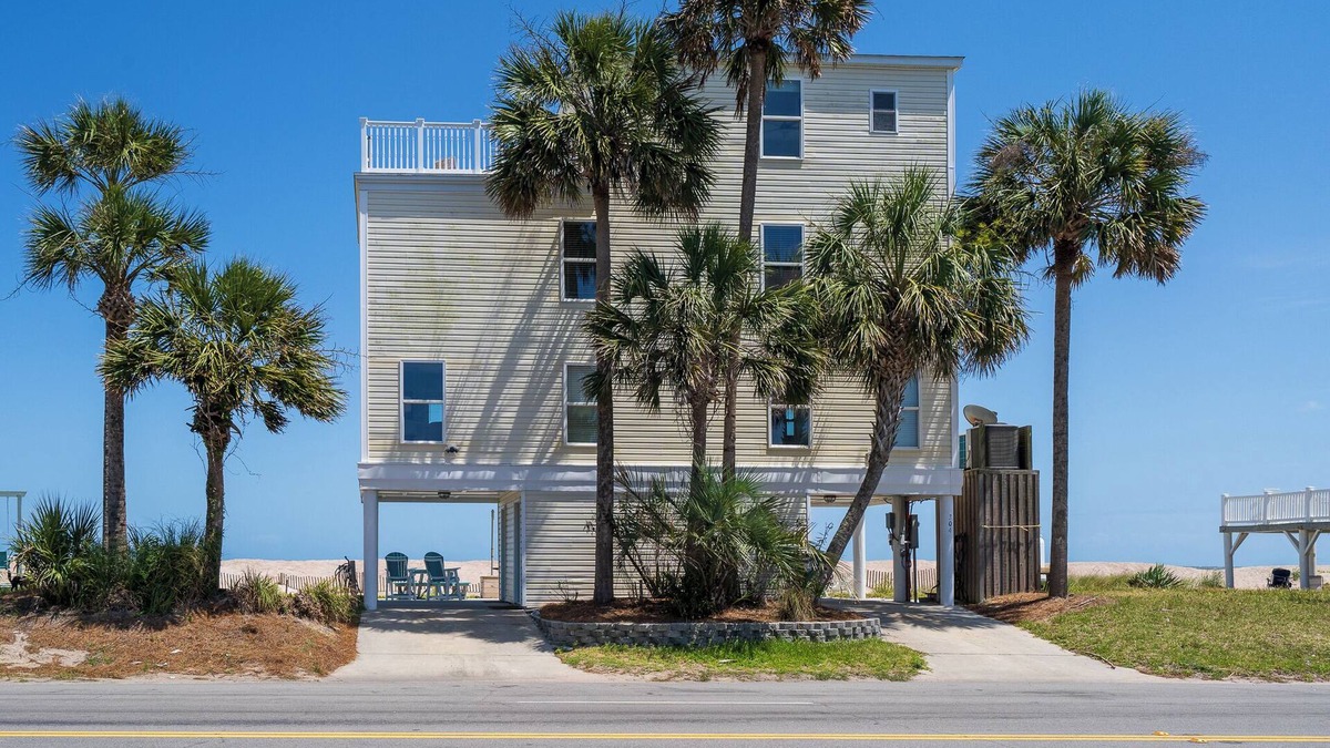 Edisto Island House | Just released! Oceanfront 3 BR 3.5 Bath Home: Sunkissed on Edisto Beach!