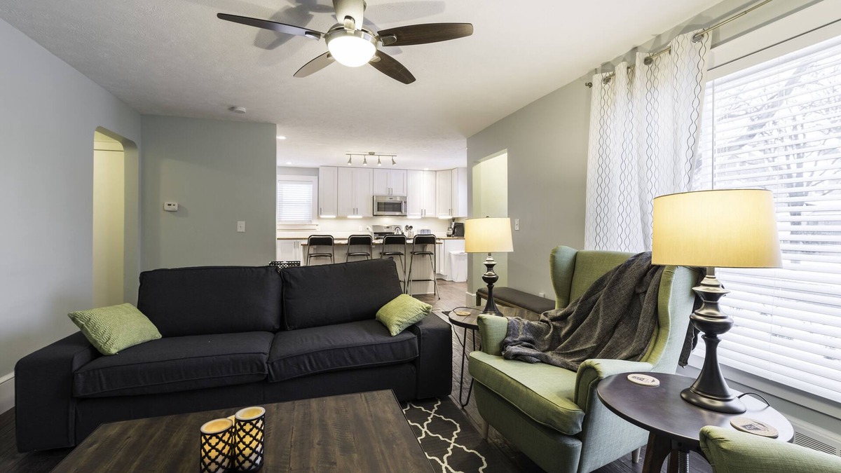 Cleveland Heights House | JUST REMODELED top to bottom - master bed/bath on main floor!