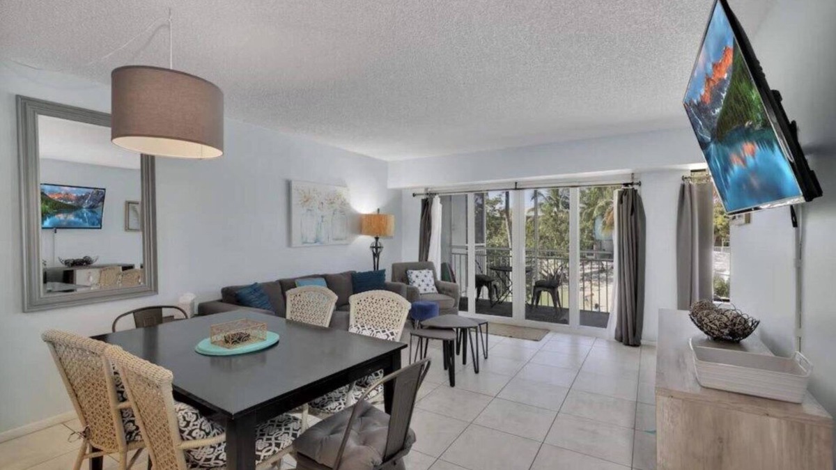 Key Largo House | Just renovated in 2023 Spacious 3 Bedroom, 4 Balcony Waterfront Townhouse