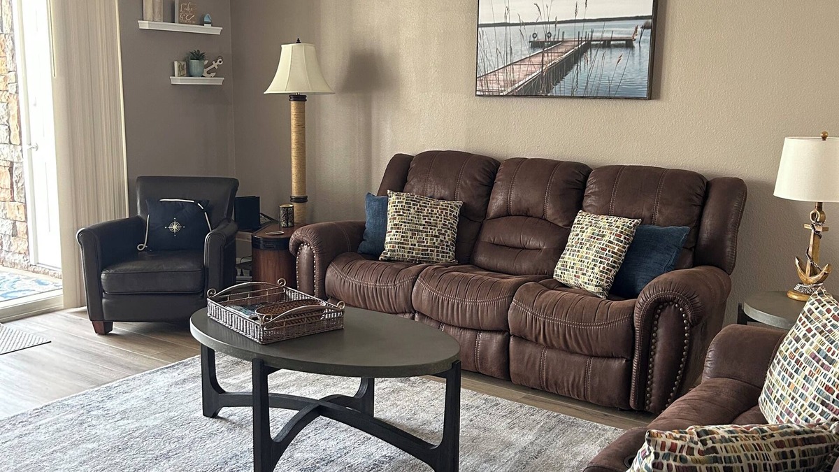 Osage Beach Condo | Just steps from pool, boat slip available,Newer LVP flooring,Have 5 star reviews