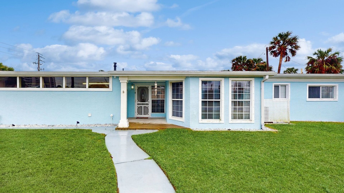 Port Orange House | Just steps to beach, Spacious 3BR, 2BA Home, backyard & patio