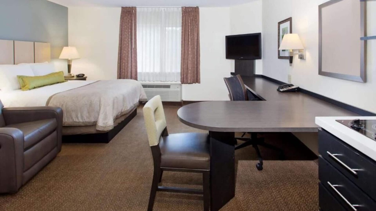 Somerset House | Just What You Were Looking For! Enjoy 2 Spacious units. Near Billy Bob's Texas