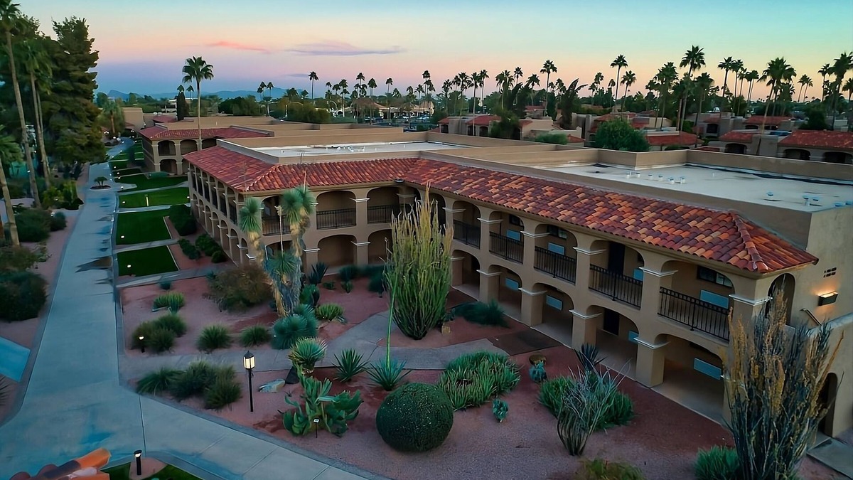 South Scottsdale Resort | Just What You Were Looking For! 2 Pet-friendly Units, Free Parking, 5 Pools