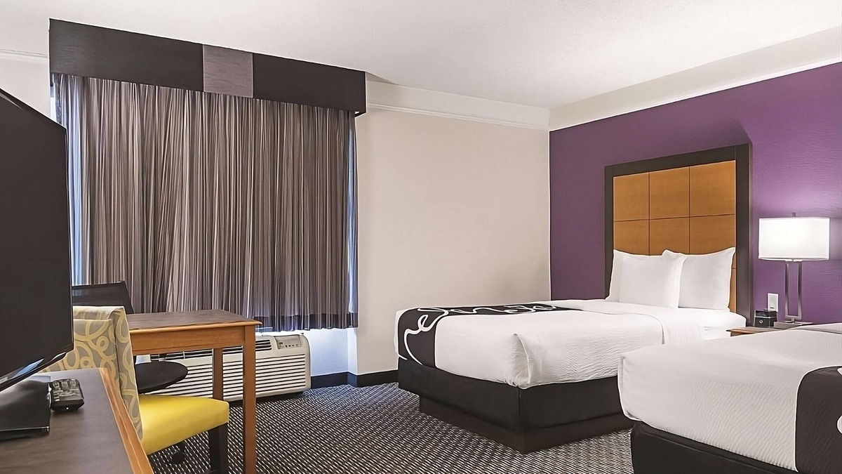 Guasti Hotel | Just What You Were Looking For! 2 Spacious Units. Pool Access and Free Parking!