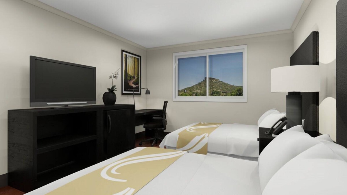Castle Rock House | Just What You Were Looking For! 4 Sleek Units, Free Breakfast, Free Parking