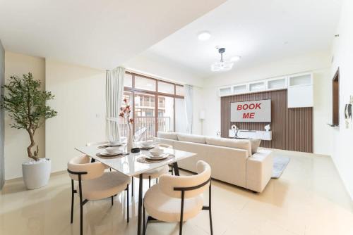Jumeirah Village Circle Apartment | JVC Apartments Sleeps 5 in Great Location