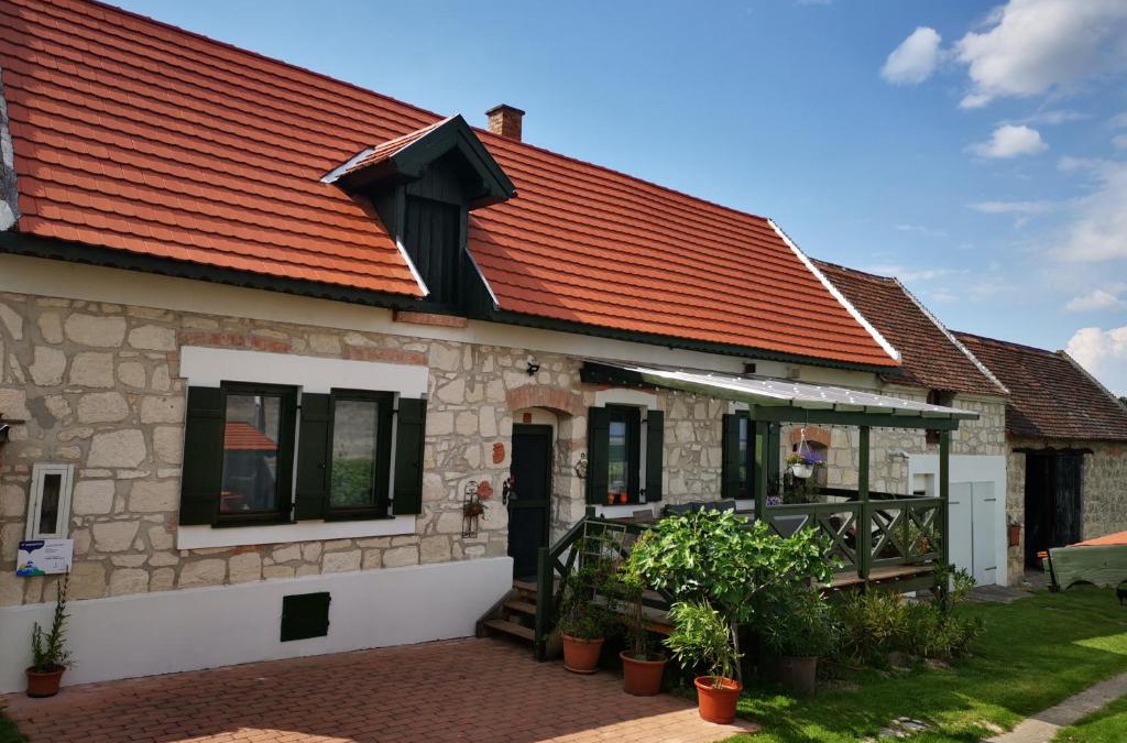 Fertorakos House | Kőfejtő háza
