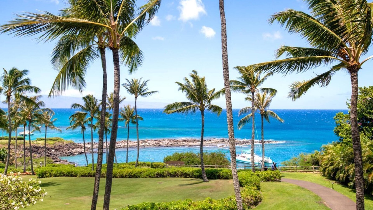 Montage Kapalua Bay Condo | K B M Resorts: Luna At Montage Kapalua Bay, Luxury, Ocean View, 3 Bedrooms, L'Occitane Amenities, Beach Gear, 2900 Sq/ft, Includes Rental Car!