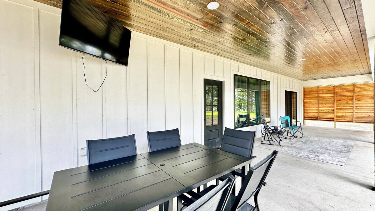 Zwolle House | K&K Getaway! Brand New on the Bend! Tournament Fisherman's Dream!