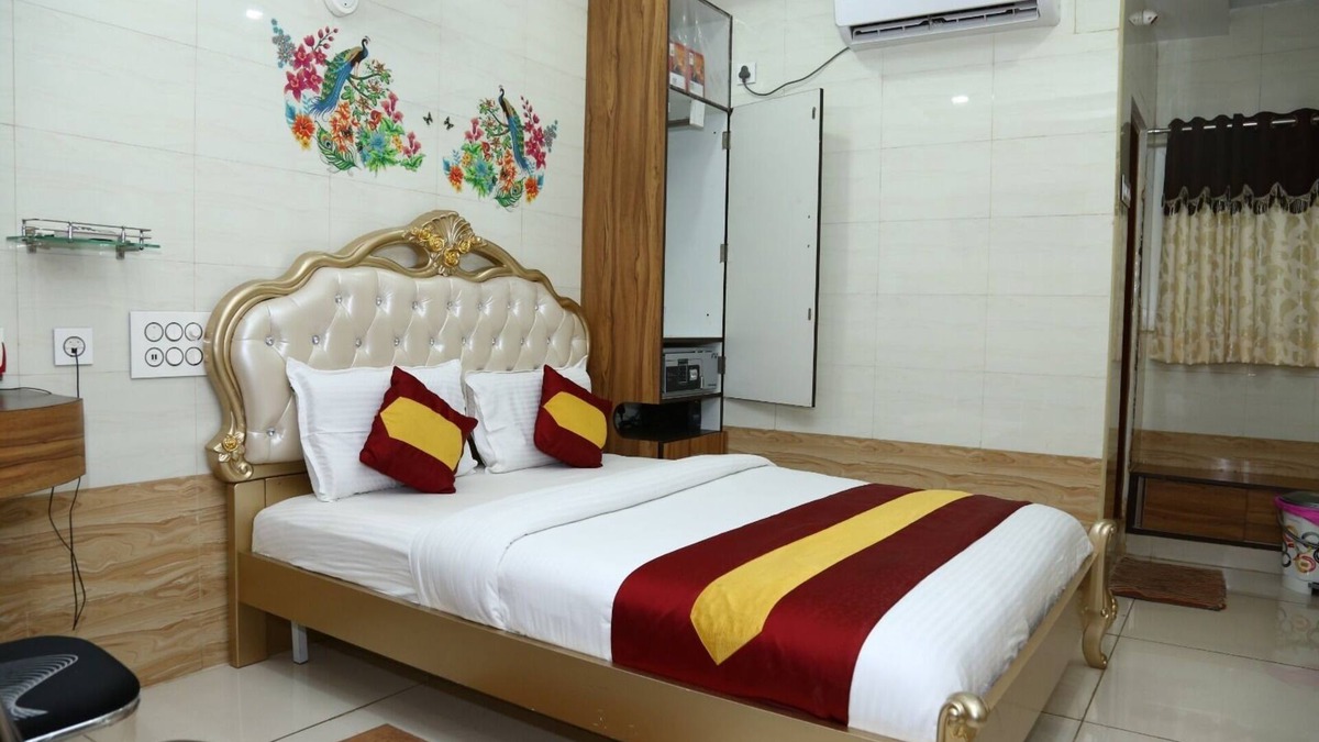 Gannavaram Hotel | K N Gupta Residency