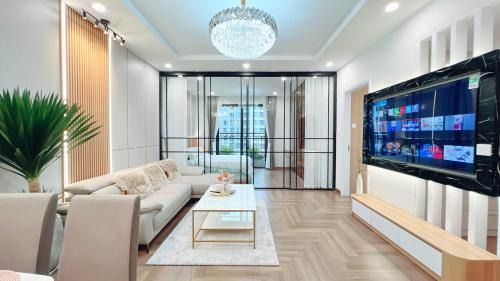 Hai Ba Trung Hotel | KABILUX HOUSE - 1-2-3 Bedrooms in Vinhomes Times City