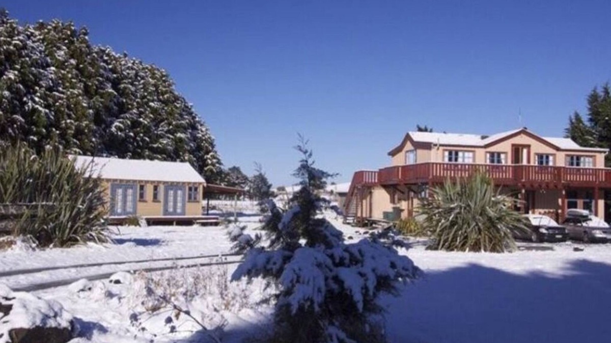 Rangataua Cabin | Kaha is a Large Warm Family Lodge