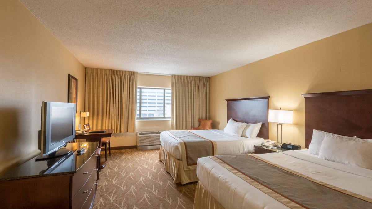 Downtown Hotel | Kahler Inn and Suites - Mayo Clinic Area