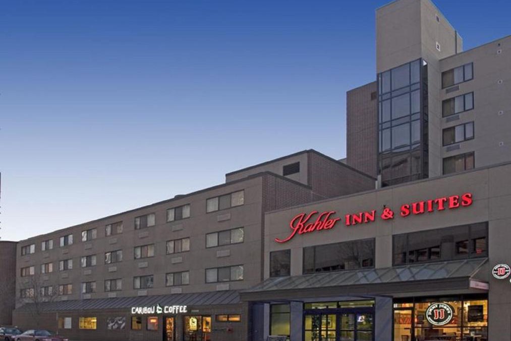 Downtown Hotel | Kahler Inn and Suites