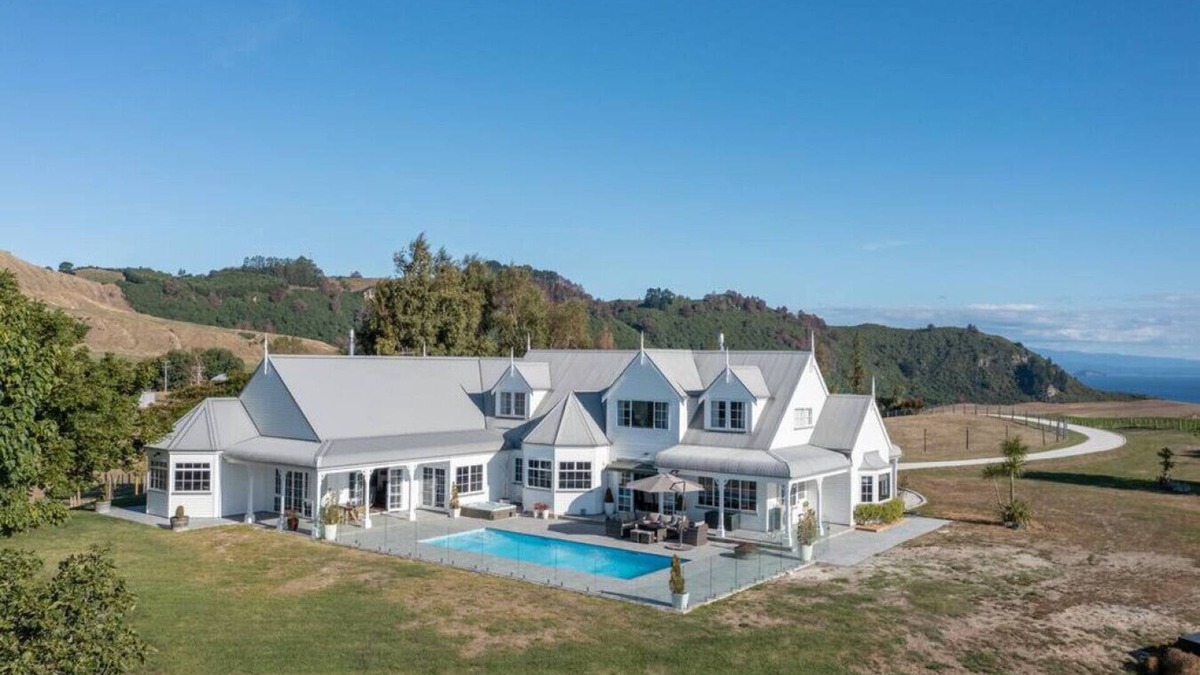 Acacia Bay Apartment | Kaiapo Lodge - Hot Spa and amazing Views