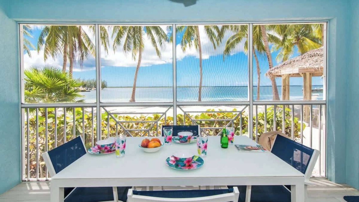 Rum Point Condo | Kaibo Kai Hacienda B-5 condo & Pool in Rum Point