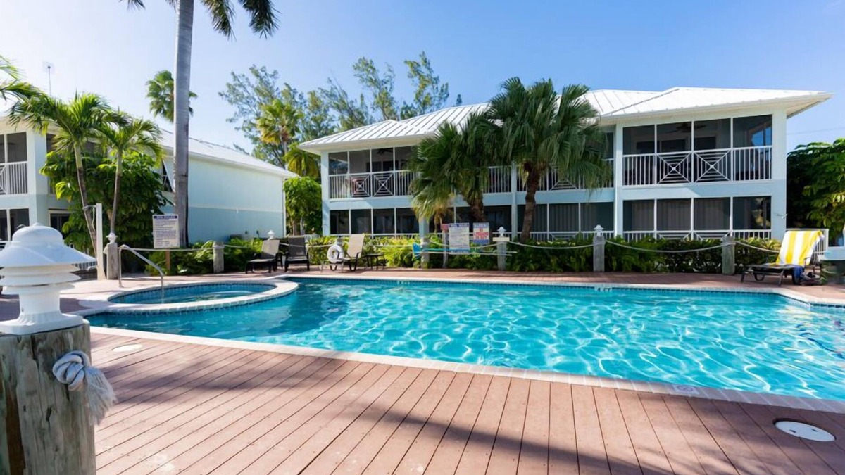 Rum Point Condo | Kaibo Yacht Club 9C-Perfect for a beachfront family stay-call Cayman Villas!