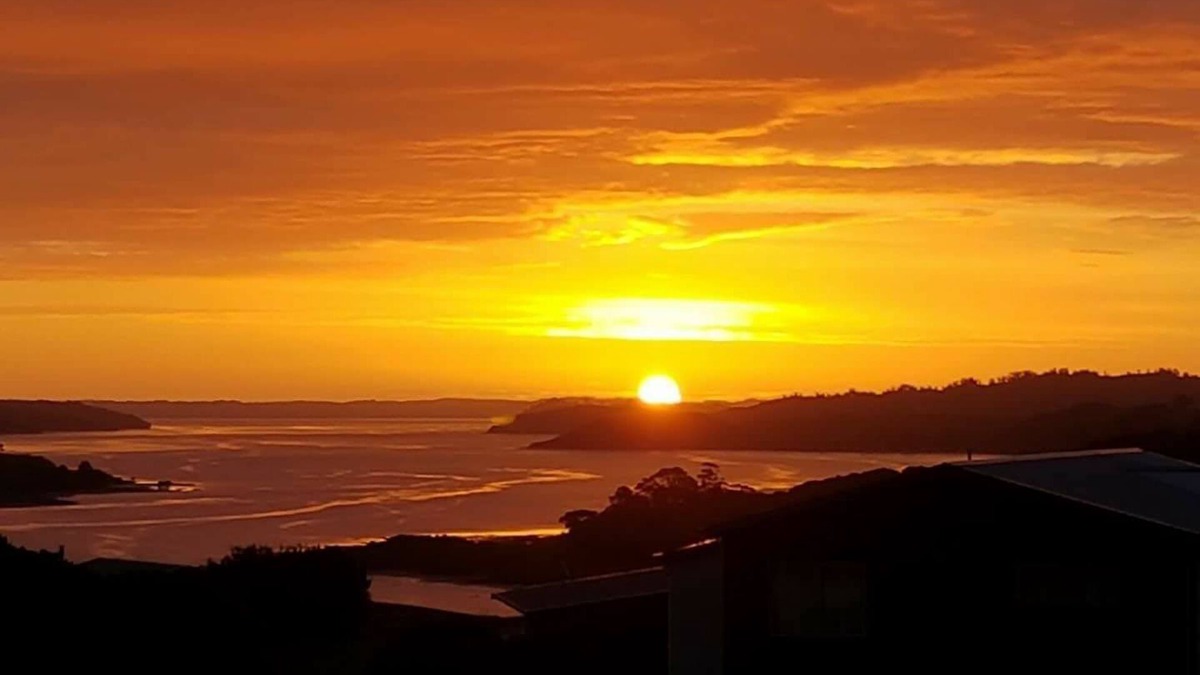 Kaiwaka House | Kaipara Harbour Views.