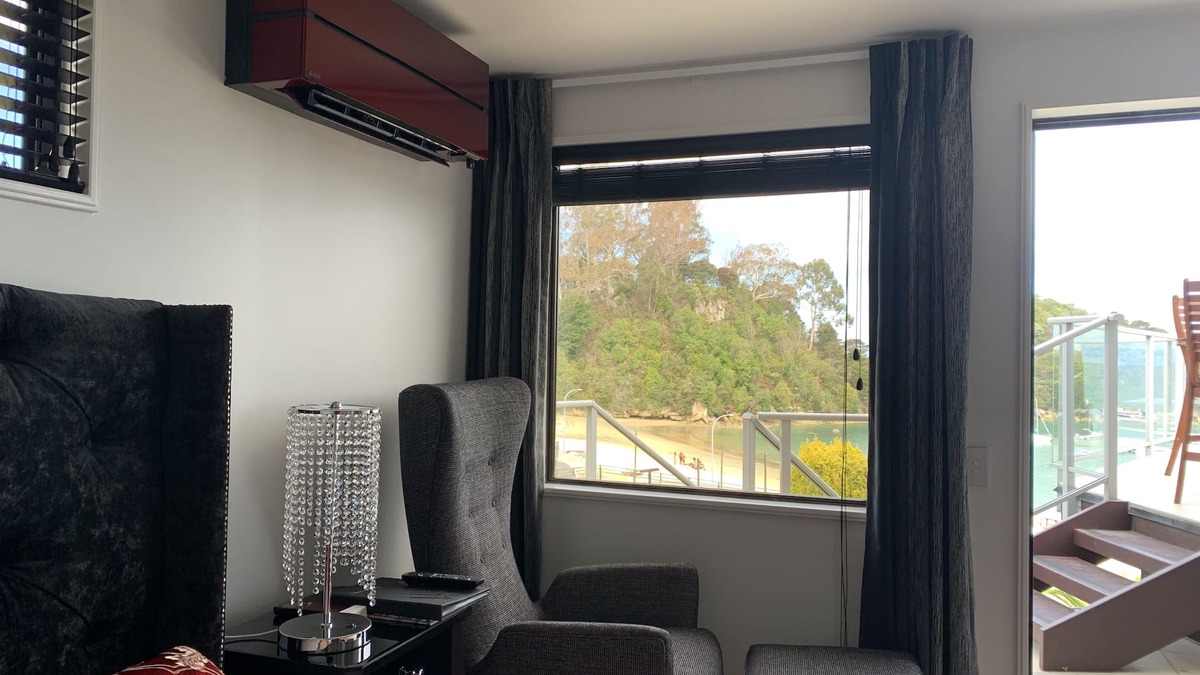 Ngaio Bay House | Kaiteriteri Retreat Balcony Studio - commanding great views of the Beach