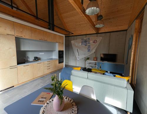 Velence Apartment | Kalóz apartmanház Velence