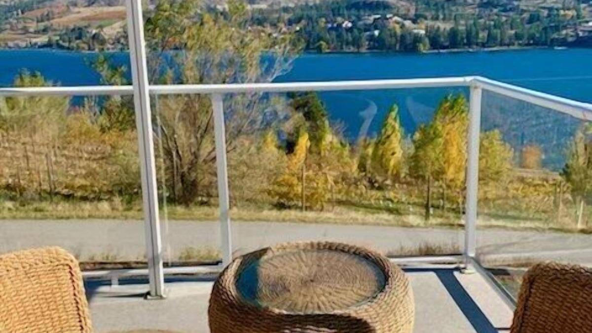 Okanagan-Similkameen House | Kaleden Lakebreeze Vista