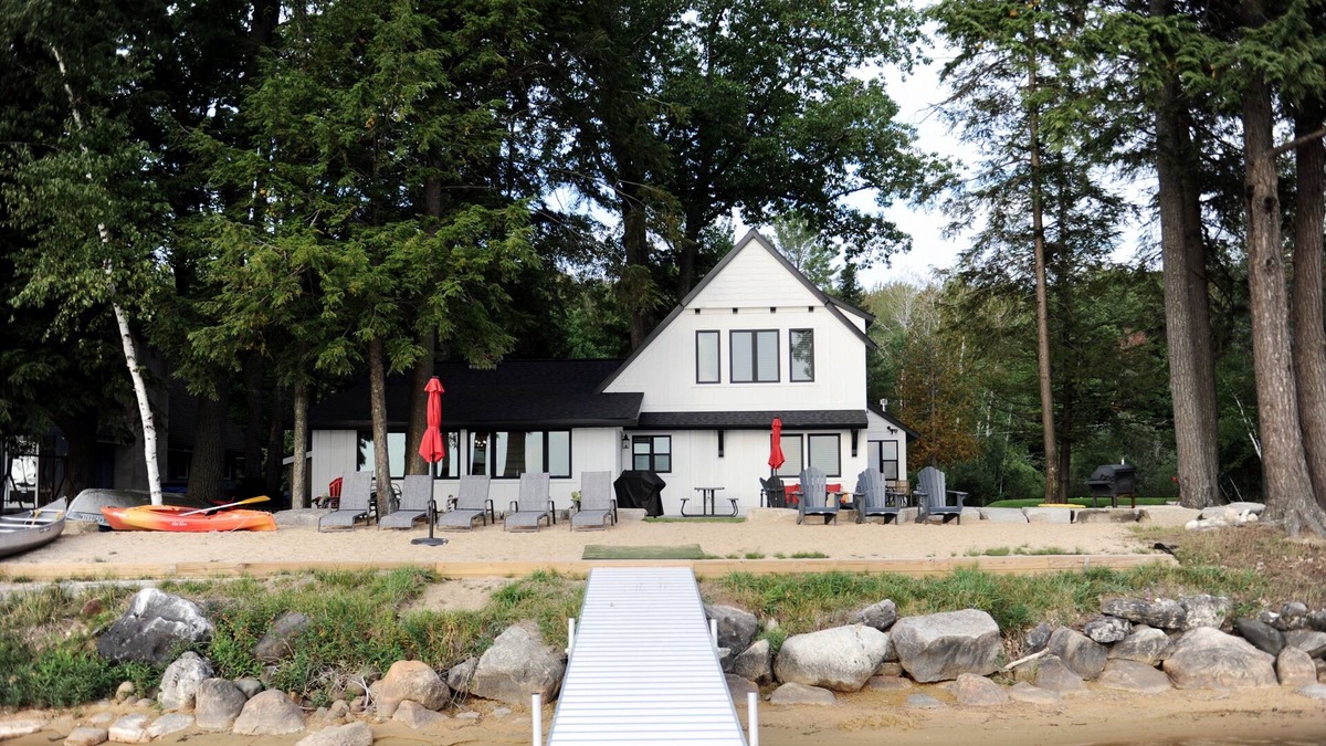 Kalkaska Cottage | Kalkaska Lakefront Retreat-Lakefront Manistee Lake