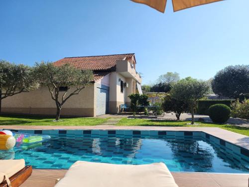 Sakës Villa | Kallmet Villa