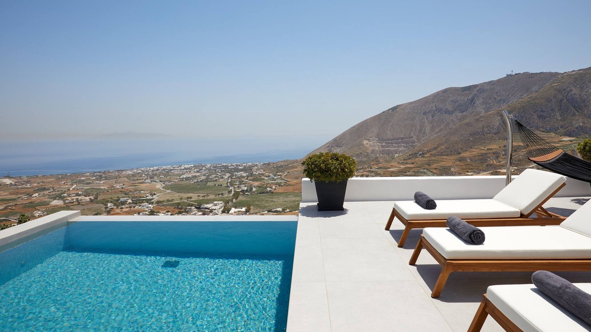 Pyrgos Villa | Kamini 2 bedroom ultra luxury villa with pool and views