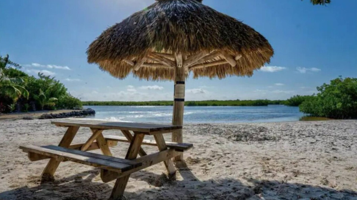 Key Largo Cottage | Kampground Escape w/Kayaks, Heated Pool & Marina!