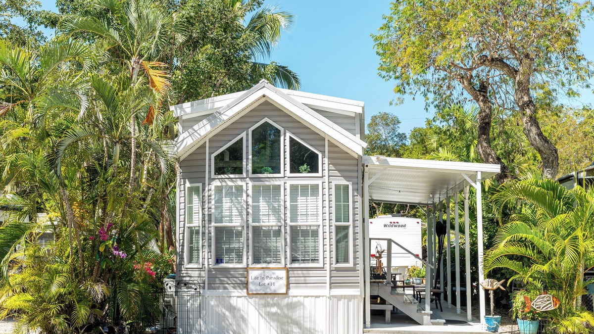 Key Largo Cottage | Kampground Paradise w/Kayaks, Heated Pool & Marina