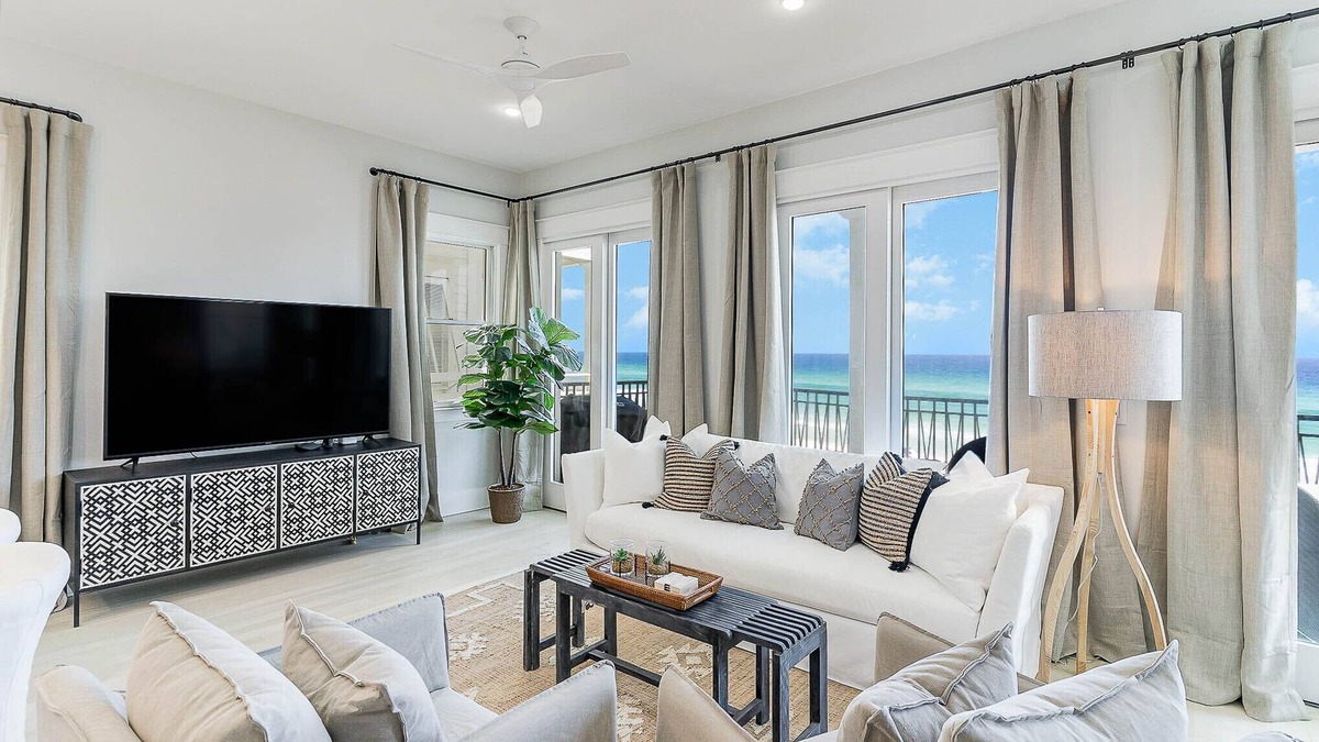 Delos House | "Kamps Baai" Beachfront House, Golf Cart, Pool, Miramar Beach, Frangista Bch