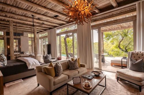 Thorny Bush Game Reserve Cabin | Kapama Karula