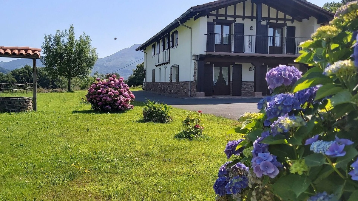 Azpilkueta Cottage | Karakotxeko Borda cottage in the middle of nature